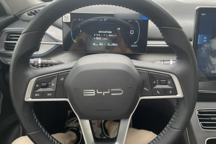 Used BYD Destroyer 05 2024 HONOR Edition DM-i 55KM Luxury Model Interior 4