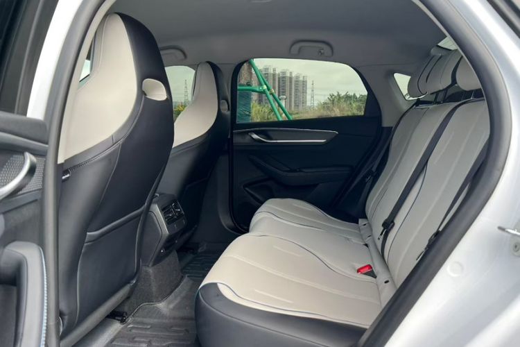 Used BYD Destroyer 05 2024 HONOR Edition DM-i 55KM Luxury Model Interior 4