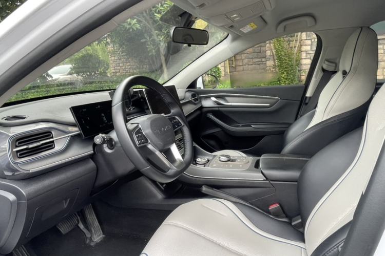 Used BYD Destroyer 05 2024 HONOR Edition DM-i 55KM Luxury Model Interior 4