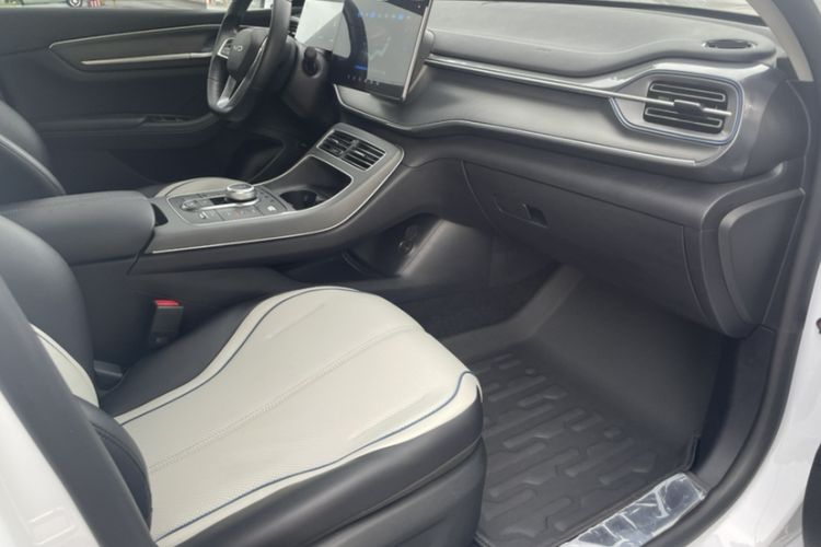 Used BYD Destroyer 05 2024 HONOR Edition DM-i 55KM Luxury Model Interior 5