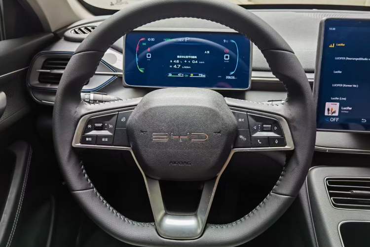Used BYD Destroyer 05 2024 HONOR Edition DM-i 55KM Luxury Model Interior 5