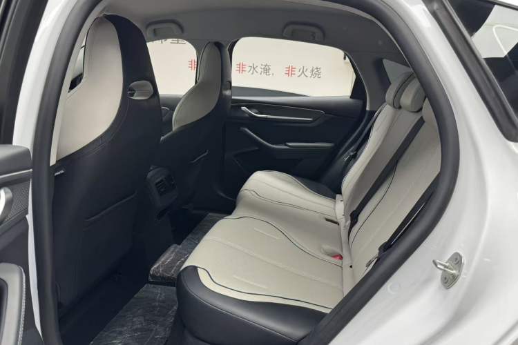 Used BYD Destroyer 05 2024 HONOR Edition DM-i 55KM Luxury Model Interior 5