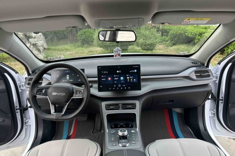 Used BYD Destroyer 05 2024 HONOR Edition DM-i 55KM Luxury Model Interior 7