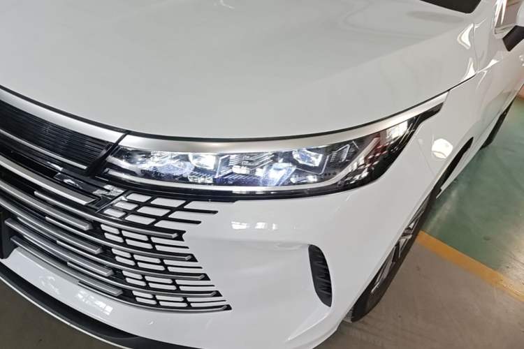 Used BYD Destroyer 05 2024 HONOR Edition DM-i 55KM Luxury Model Left Front Headlight