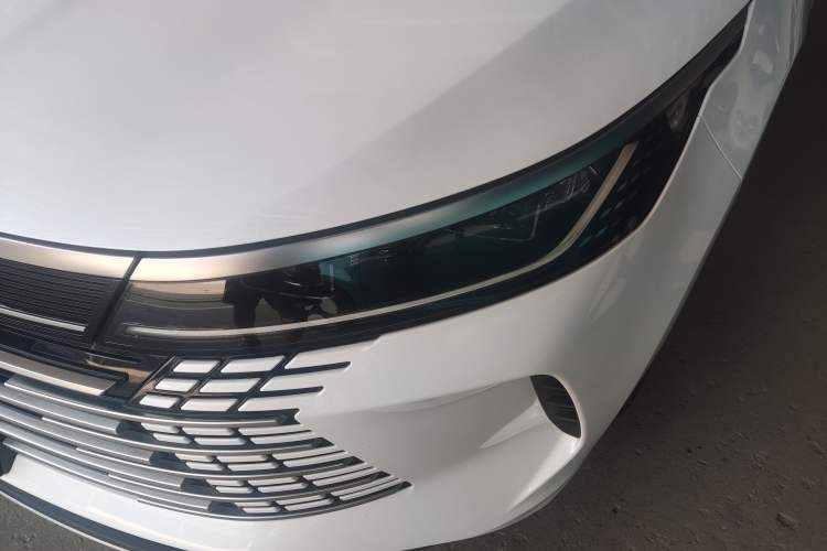 Used BYD Destroyer 05 2024 HONOR Edition DM-i 55KM Luxury Model Left Front Headlight