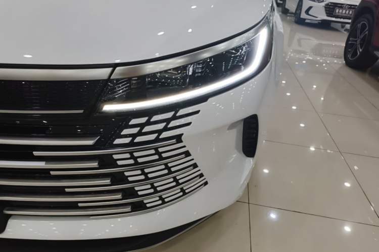 Used BYD Destroyer 05 2024 HONOR Edition DM-i 55KM Luxury Model Left Front Headlight