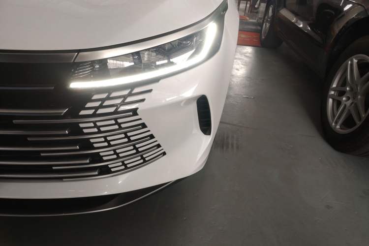 Used BYD Destroyer 05 2024 HONOR Edition DM-i 55KM Luxury Model Left Front Headlight
