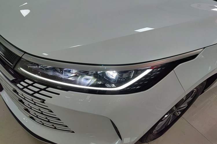 Used BYD Destroyer 05 2024 HONOR Edition DM-i 55KM Luxury Model Left Front Headlight