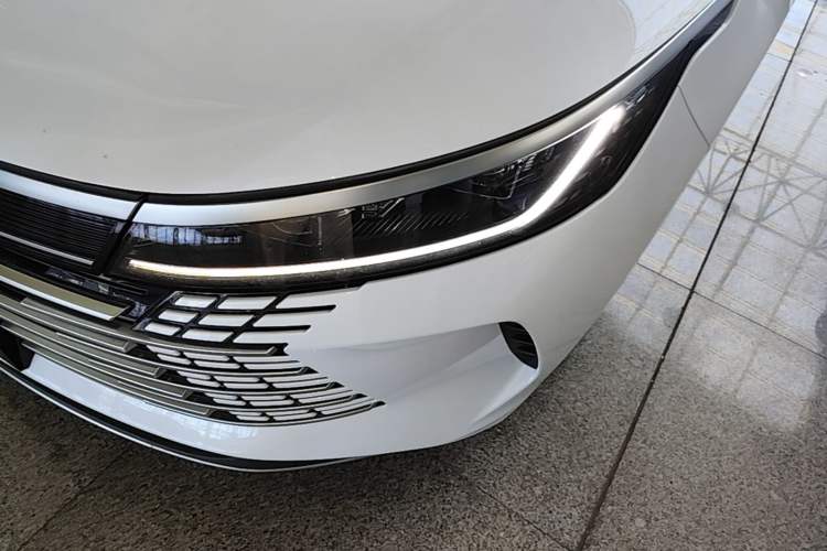 Used BYD Destroyer 05 2024 HONOR Edition DM-i 55KM Luxury Model Left Front Headlight