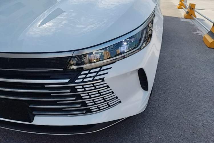 Used BYD Destroyer 05 2024 HONOR Edition DM-i 55KM Prestige Model Left Front Headlight