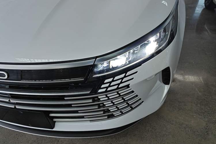 Used BYD Destroyer 05 2024 HONOR Edition DM-i 55KM Luxury Model Left Front Headlight