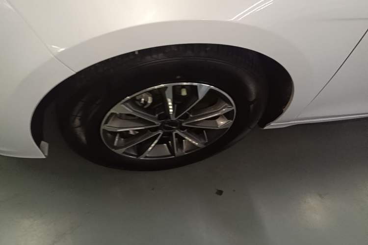 Used BYD Destroyer 05 2024 HONOR Edition DM-i 55KM Luxury Model Left Front Wheel Hub
