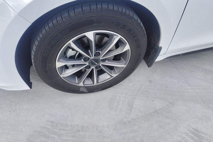 Used BYD Destroyer 05 2024 HONOR Edition DM-i 55KM Luxury Model Left Front Wheel Hub