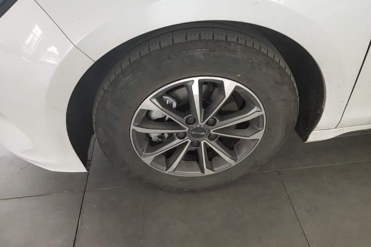 Used BYD Destroyer 05 2024 HONOR Edition DM-i 55KM Luxury Model Left Front Wheel Hub