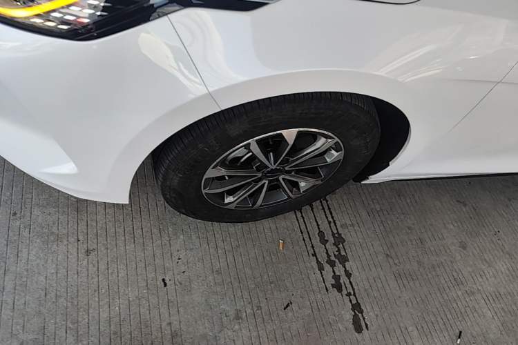 Used BYD Destroyer 05 2024 HONOR Edition DM-i 55KM Luxury Model Left Front Wheel Hub