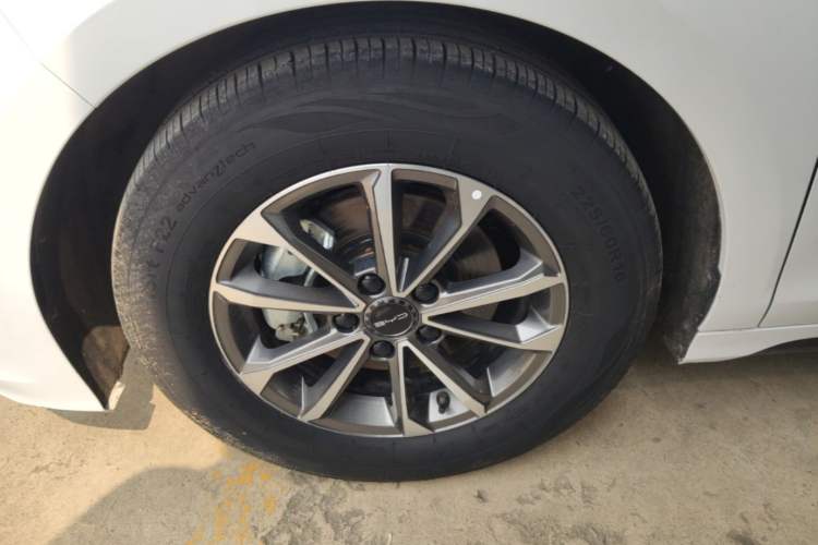 Used BYD Destroyer 05 2024 HONOR Edition DM-i 55KM Luxury Model Left Front Wheel Hub