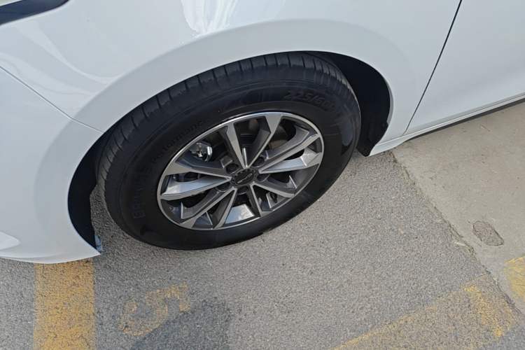 Used BYD Destroyer 05 2024 HONOR Edition DM-i 55KM Luxury Model Left Front Wheel Hub