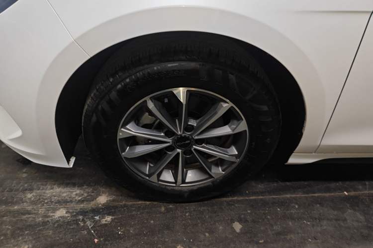 Used BYD Destroyer 05 2024 HONOR Edition DM-i 55KM Luxury Model Left Front Wheel Hub