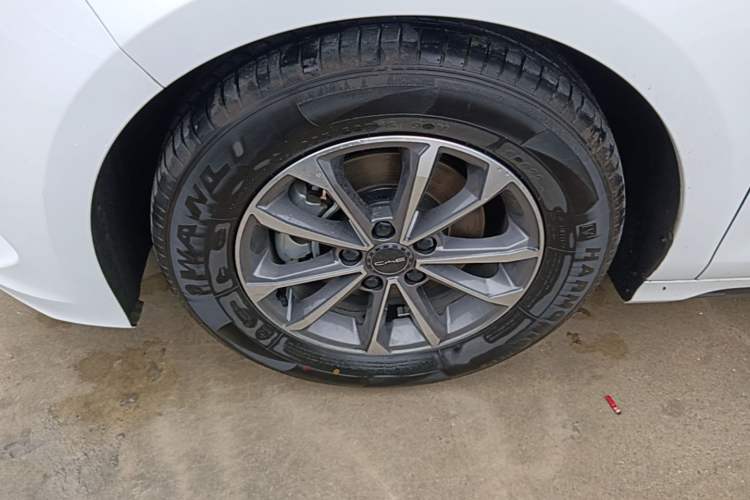Used BYD Destroyer 05 2024 HONOR Edition DM-i 55KM Luxury Model Left Front Wheel Hub