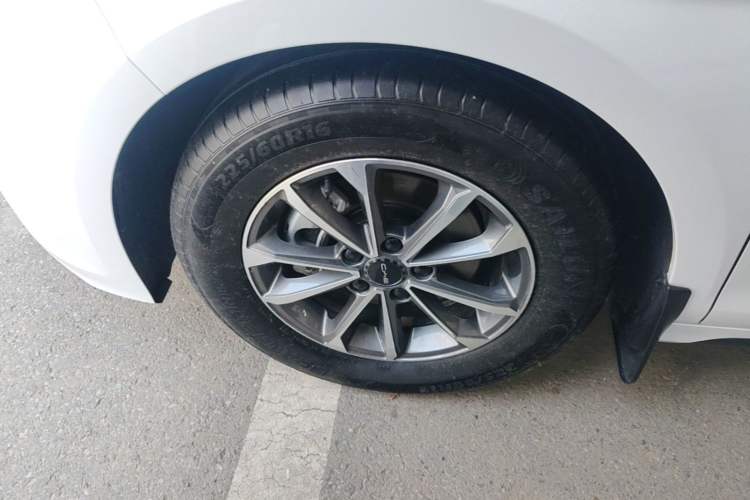 Used BYD Destroyer 05 2024 HONOR Edition DM-i 55KM Luxury Model Left Front Wheel Hub