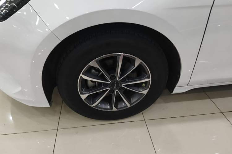 Used BYD Destroyer 05 2024 HONOR Edition DM-i 55KM Luxury Model Left Front Wheel Hub