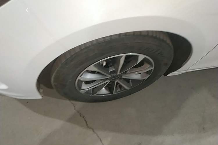 Used BYD Destroyer 05 2024 HONOR Edition DM-i 55KM Luxury Model Left Front Wheel Hub