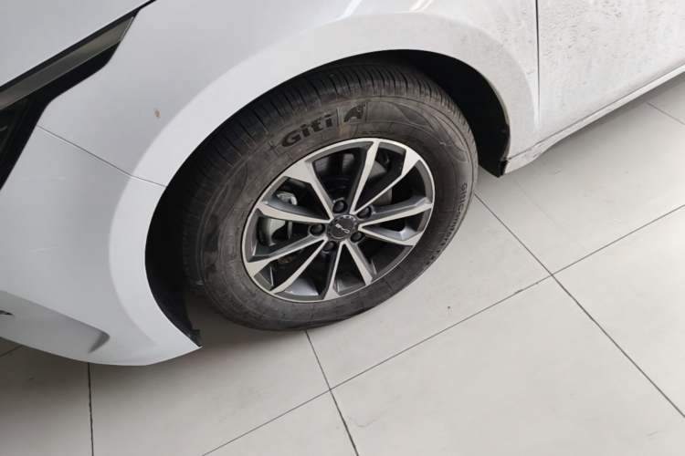 Used BYD Destroyer 05 2024 HONOR Edition DM-i 55KM Luxury Model Left Front Wheel Hub