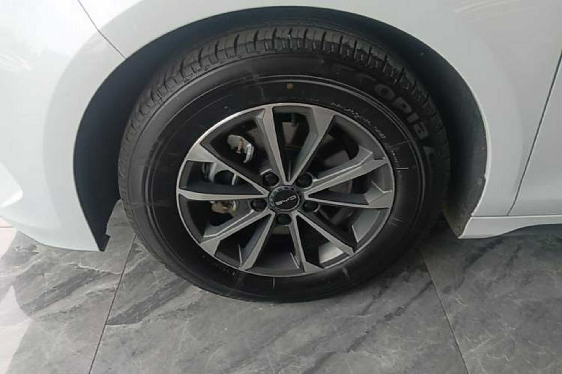 Used BYD Destroyer 05 2024 HONOR Edition DM-i 55KM Luxury Model Left Front Wheel Hub