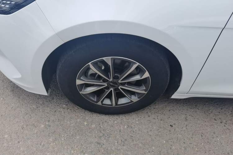 Used BYD Destroyer 05 2024 HONOR Edition DM-i 55KM Luxury Model Left Front Wheel Hub