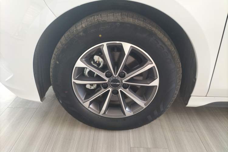 Used BYD Destroyer 05 2024 HONOR Edition DM-i 55KM Luxury Model Left Front Wheel Hub