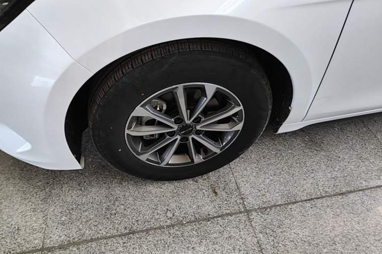 Used BYD Destroyer 05 2024 HONOR Edition DM-i 55KM Luxury Model Left Front Wheel Hub