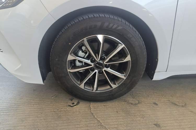 Used BYD Destroyer 05 2024 HONOR Edition DM-i 55KM Luxury Model Left Front Wheel Hub