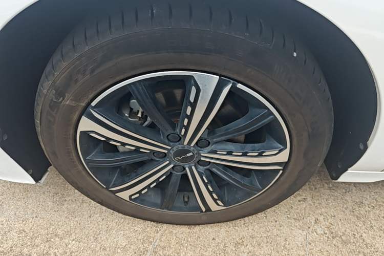 Used BYD Destroyer 05 2024 HONOR Edition DM-i 120KM Prestige Model Left Front Wheel Hub