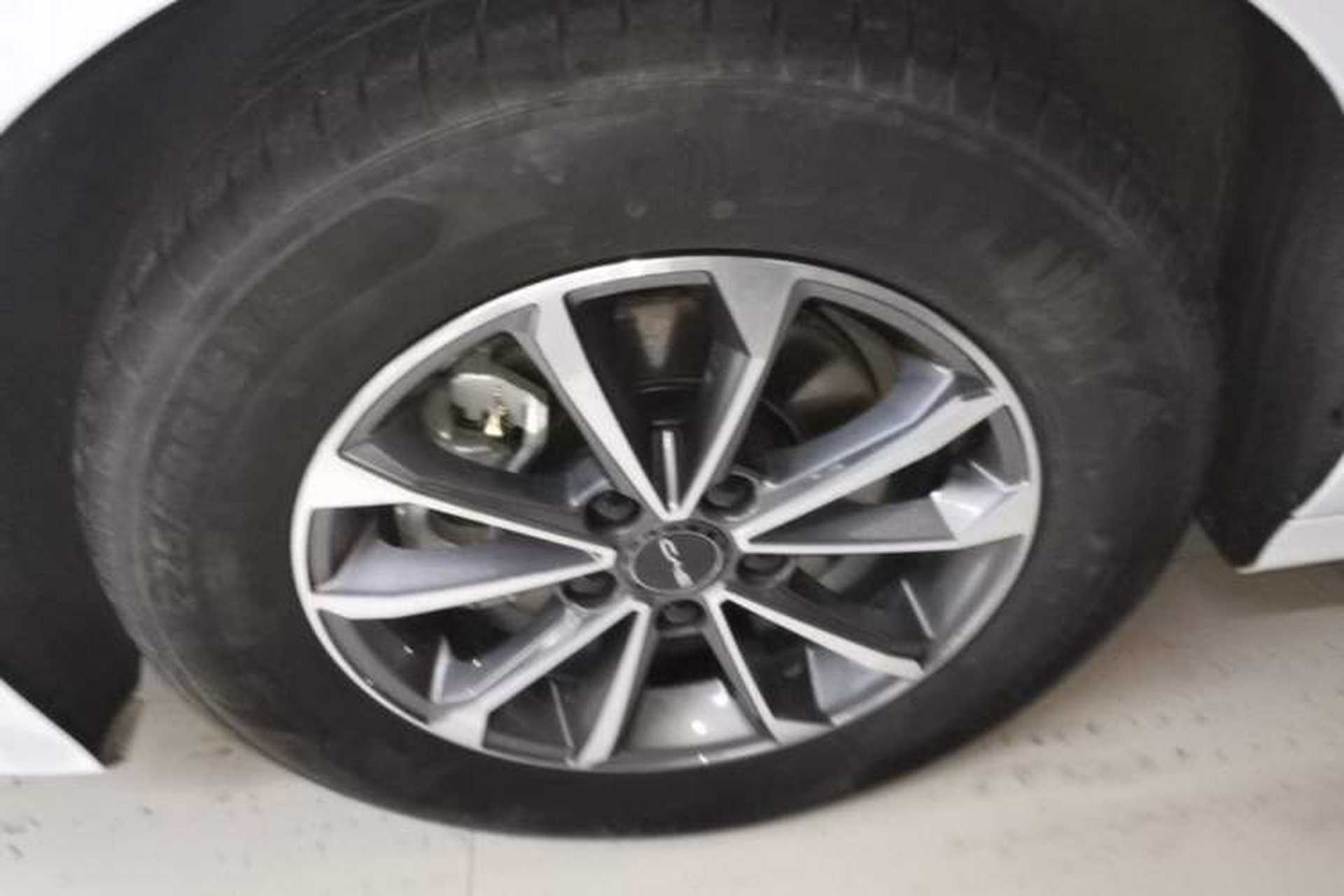 Used BYD Destroyer 05 2024 HONOR Edition DM-i 55KM Luxury Model Left Front Wheel Hub