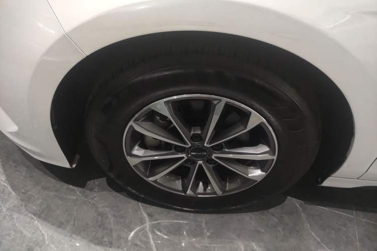 Used BYD Destroyer 05 2024 HONOR Edition DM-i 55KM Luxury Model Left Front Wheel Hub