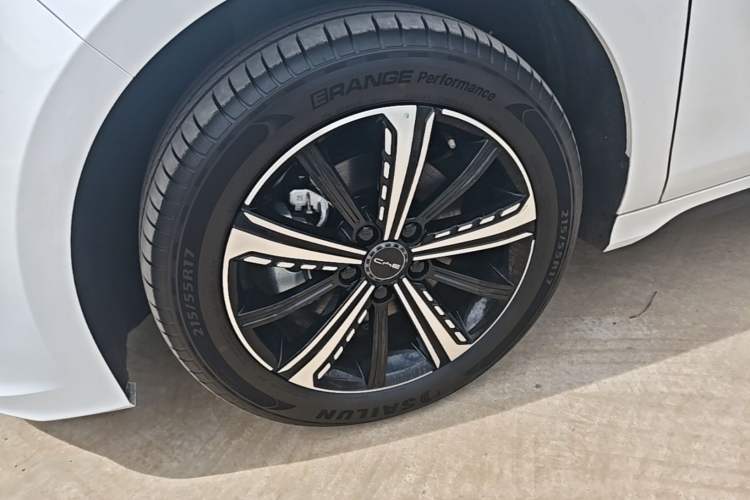 Used BYD Destroyer 05 2024 HONOR Edition DM-i 55KM Luxury Model Left Front Wheel Hub