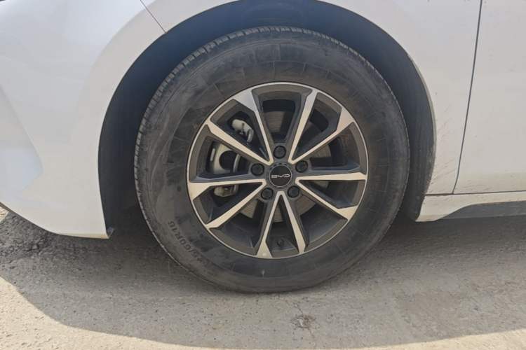 Used BYD Destroyer 05 2024 HONOR Edition DM-i 55KM Luxury Model Left Front Wheel Hub