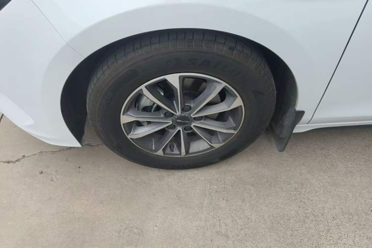 Used BYD Destroyer 05 2024 HONOR Edition DM-i 55KM Luxury Model Left Front Wheel Hub