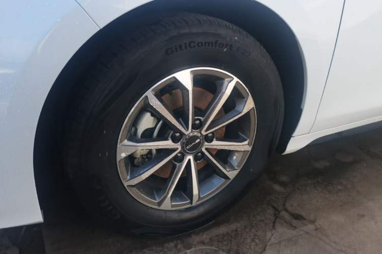 Used BYD Destroyer 05 2024 HONOR Edition DM-i 55KM Luxury Model Left Front Wheel Hub