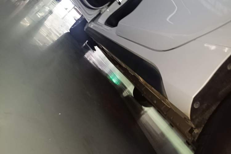 Used BYD Destroyer 05 2024 HONOR Edition DM-i 55KM Luxury Model Left Side Sill