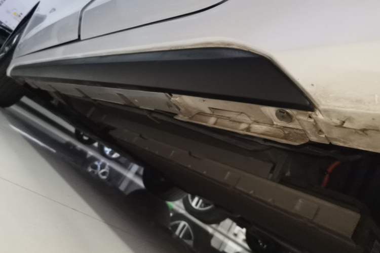 Used BYD Destroyer 05 2024 HONOR Edition DM-i 55KM Luxury Model Left Side Sill