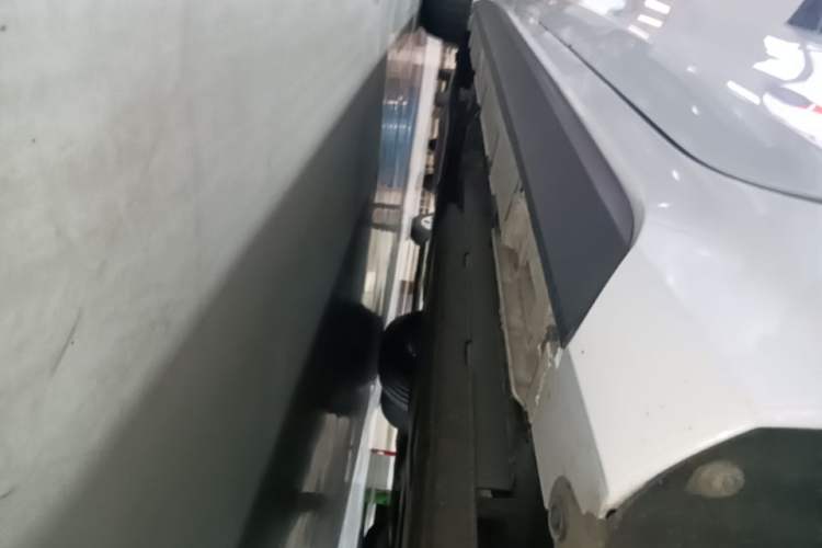 Used BYD Destroyer 05 2024 HONOR Edition DM-i 55KM Luxury Model Left Side Sill