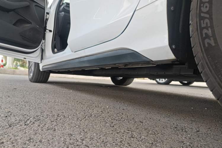 Used BYD Destroyer 05 2024 DM-i 55KM Flagship Glory Edition Left Side Sill