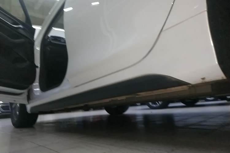 Used BYD Destroyer 05 2024 HONOR Edition DM-i 55KM Luxury Model Left Side Sill