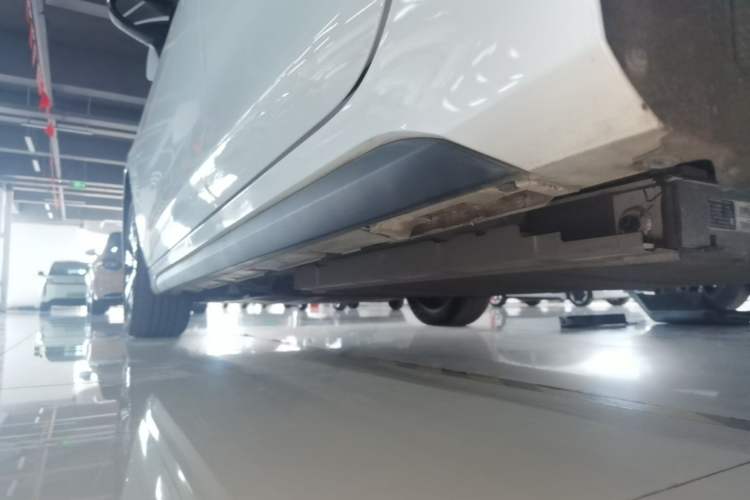 Used BYD Destroyer 05 2024 Honor Edition DM-i 120KM Luxury Model Left Side Sill