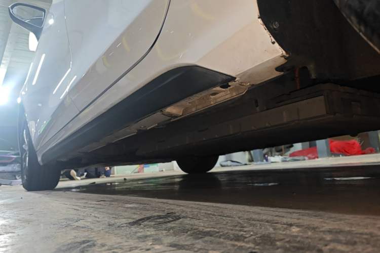 Used BYD Destroyer 05 2024 HONOR Edition DM-i 55KM Luxury Model Left Side Sill