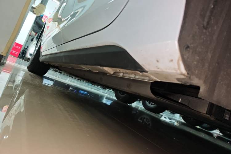 Used BYD Destroyer 05 2024 HONOR Edition DM-i 55KM Luxury Model Left Side Sill