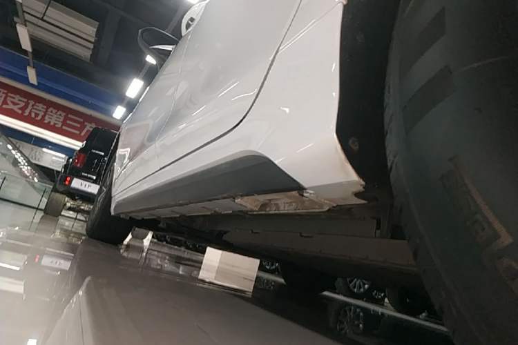 Used BYD Destroyer 05 2024 HONOR Edition DM-i 55KM Luxury Model Left Side Sill