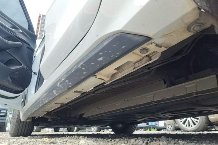 Used BYD Destroyer 05 2024 HONOR Edition DM-i 55KM Luxury Model Left Side Sill