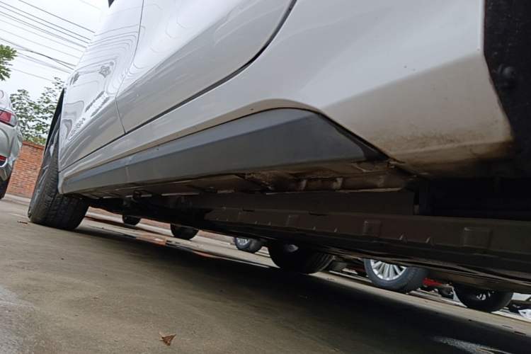 Used BYD Destroyer 05 2024 HONOR Edition DM-i 55KM Luxury Model Left Side Sill